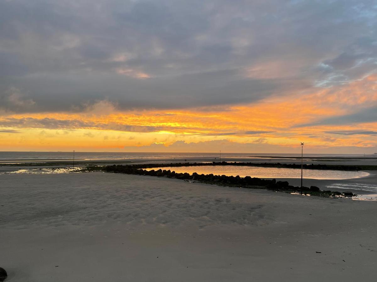 Le 37 Hotel Wimereux Bagian luar foto